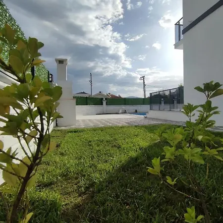 Villa Moon Luxury Detached *