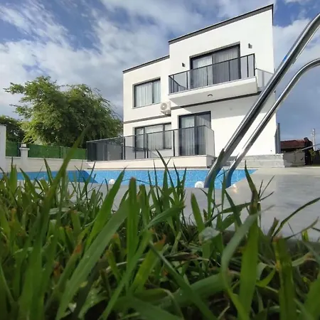 Villa Moon Luxury Detached