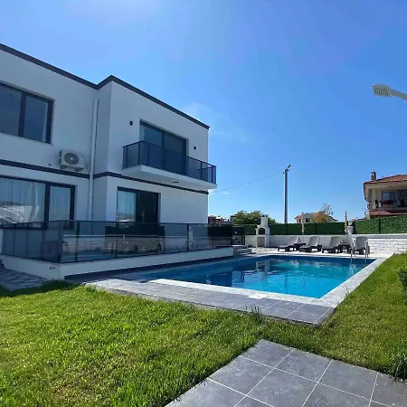 Moon Luxury Detached *